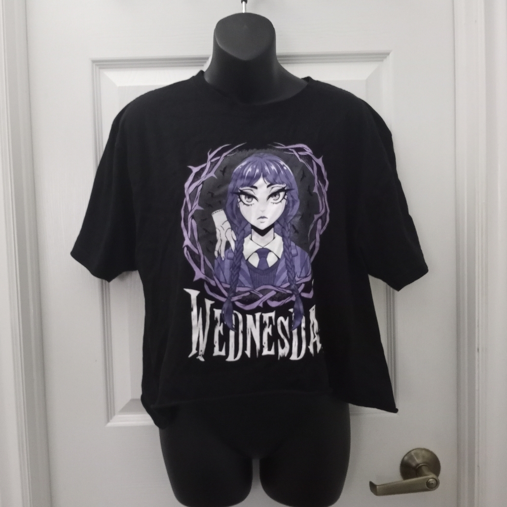 👠WEDNESDAY tshirt👠